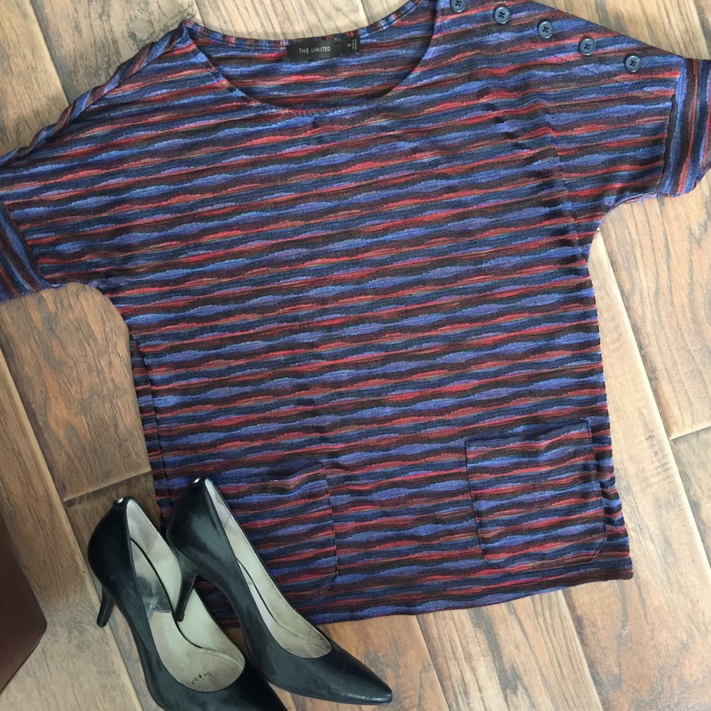 🔶 The Limited Short Sleeve Top